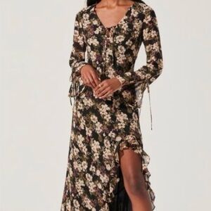 ASTR THE LABEL FLORAL LONG SLEEVE RUFFLE HEM MAXI DRESS IN BLACK CREAM FLORAL